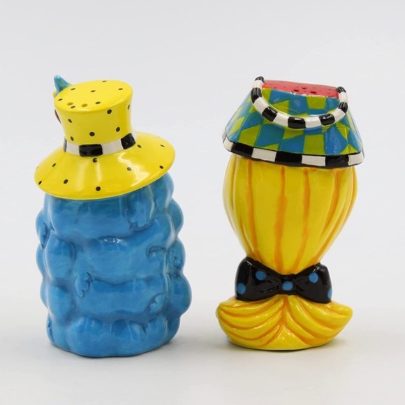 Fine Design Dollymama’s Ceramic Ladies Salt & Pepper Shaker Set - Picture 3 of 3